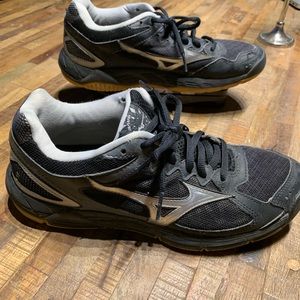 Mizo volleyball sneakers